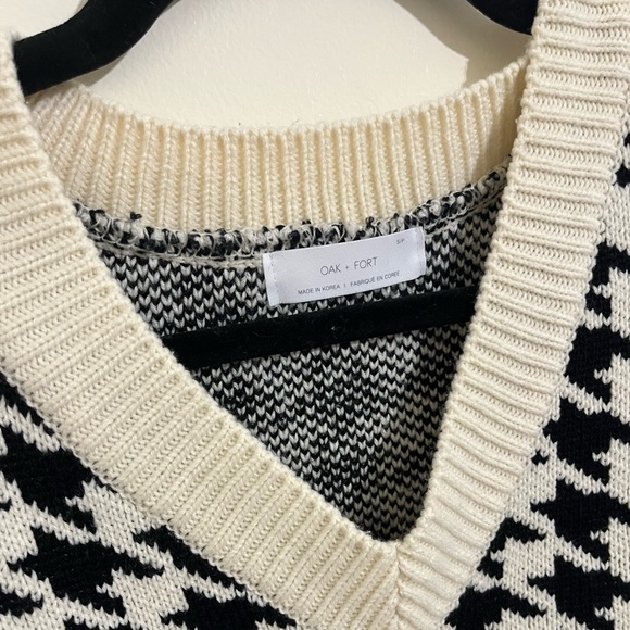 Oak + Fort Houndstooth Sweater Vest, Size Small - Picture 5 of 14
